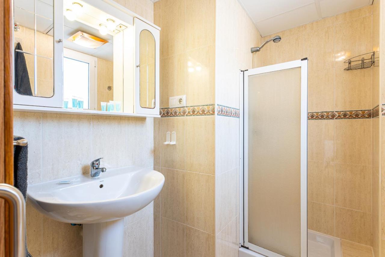 Holidays2Malaga Cruz Verde City Center With Aircon & Wifi Dış mekan fotoğraf